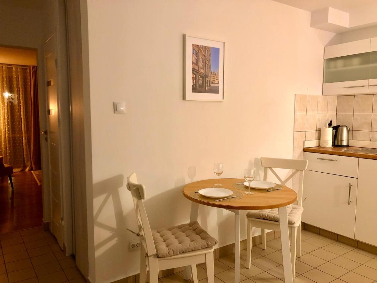 Old Town Romantic Apartment. Breslau-Wroclaw. Luaran gambar